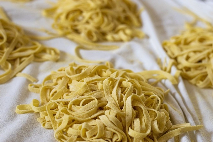 Plain pasta without sauce